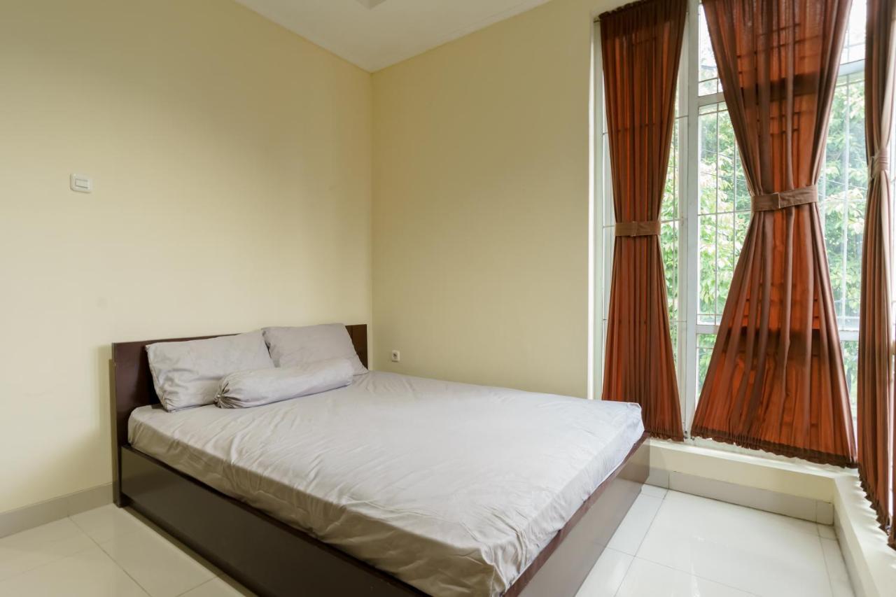 Dago Suites Syariah Cikarang Mitra Reddoorz Bekasi Ngoại thất bức ảnh