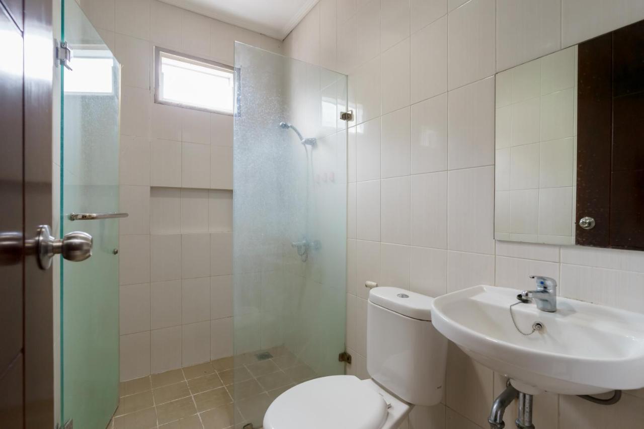 Dago Suites Syariah Cikarang Mitra Reddoorz Bekasi Ngoại thất bức ảnh